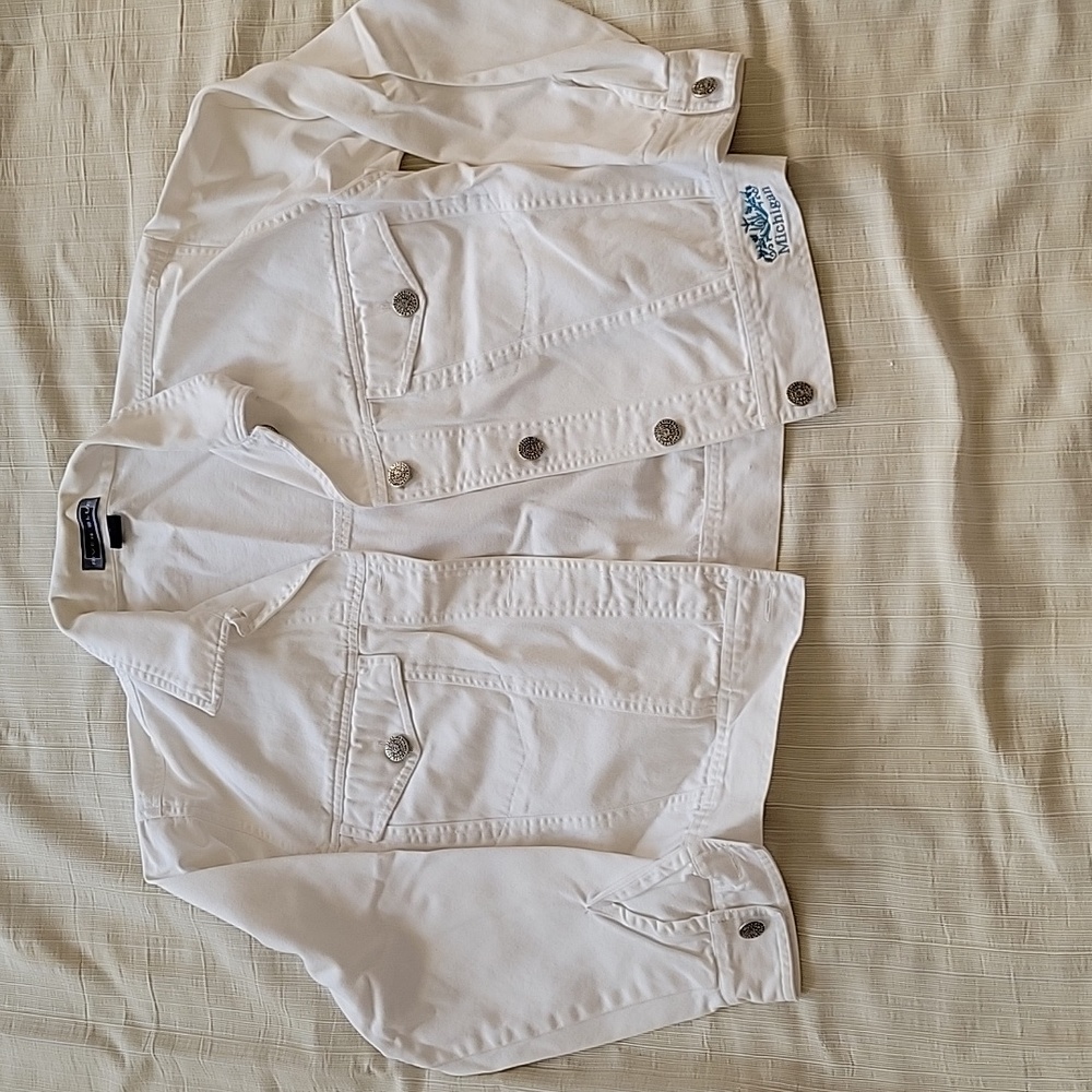 White jean jacket (m)with pinkish stretch tank (l)